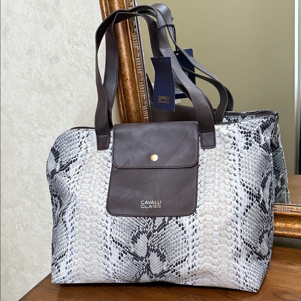 Cavalli Class Black/White L Weekend Snake Print Tote Bag. Faux leather.